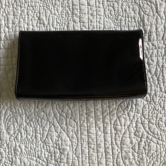 Estee Lauder Black and Gold Elegant Clutch - Picture 6 of 8